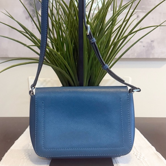 Michael Kors SAMPLE Greenwich Small Crossbody Bag in 2-Tone Blue Leather - Picture 2 of 9